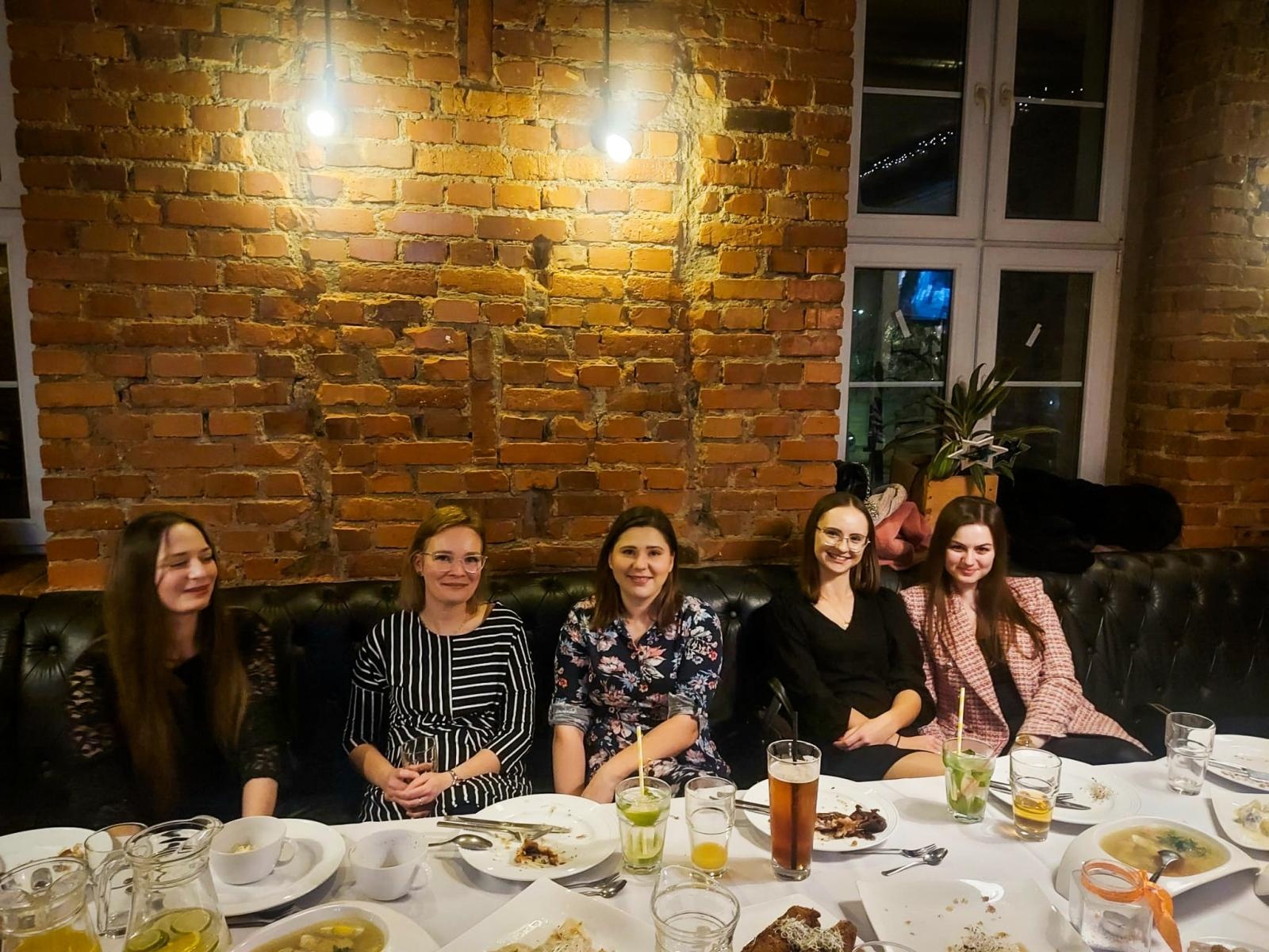 Zdjęcie w galerii na portalu naszwodzislaw.com: Spotkanie wigilijne Spółki Dentica24 wiadomości z regionu