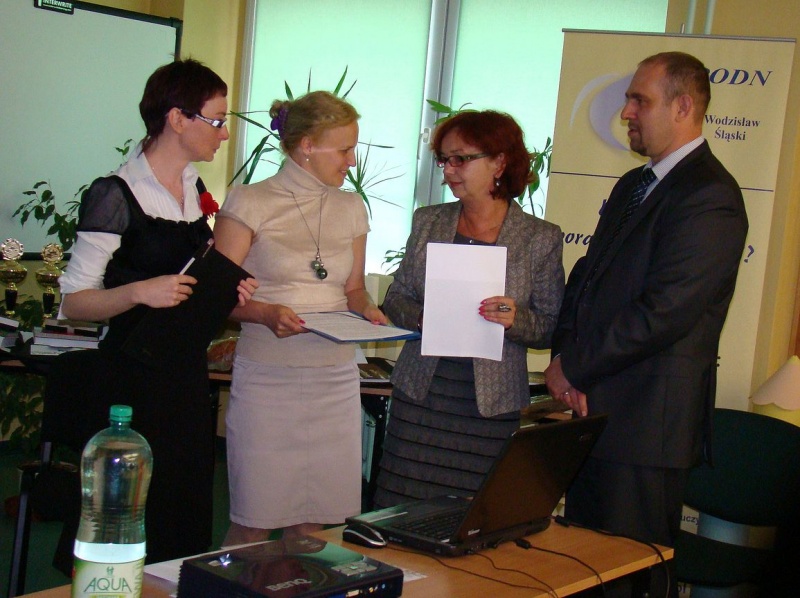 Zdjęcie w galerii na portalu naszwodzislaw.com: Kim są Lidia Szmelich i Bogusława Gzella? wiadomości z regionu