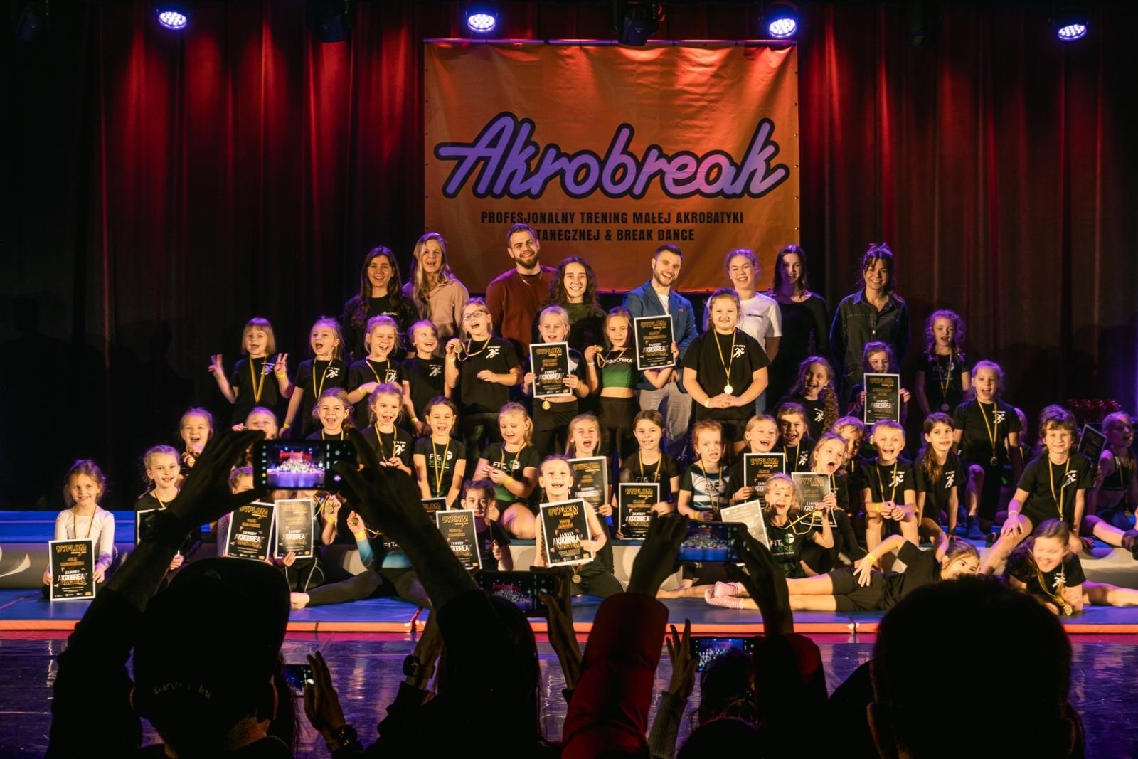 Zdjęcie w galerii na portalu naszwodzislaw.com: Amatorski Ruch Artystyczny. Rok 2023 pełen sukcesów wiadomości z regionu