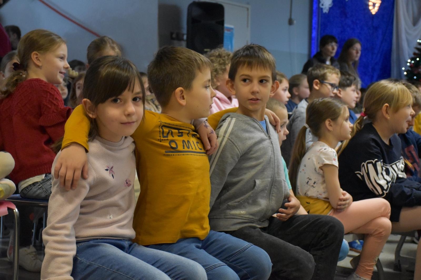 Zdjęcie w galerii na portalu naszwodzislaw.com: Wyjątkowi goście i lekcja regionalizmu w ZSP7 [FOTO] wiadomości z regionu