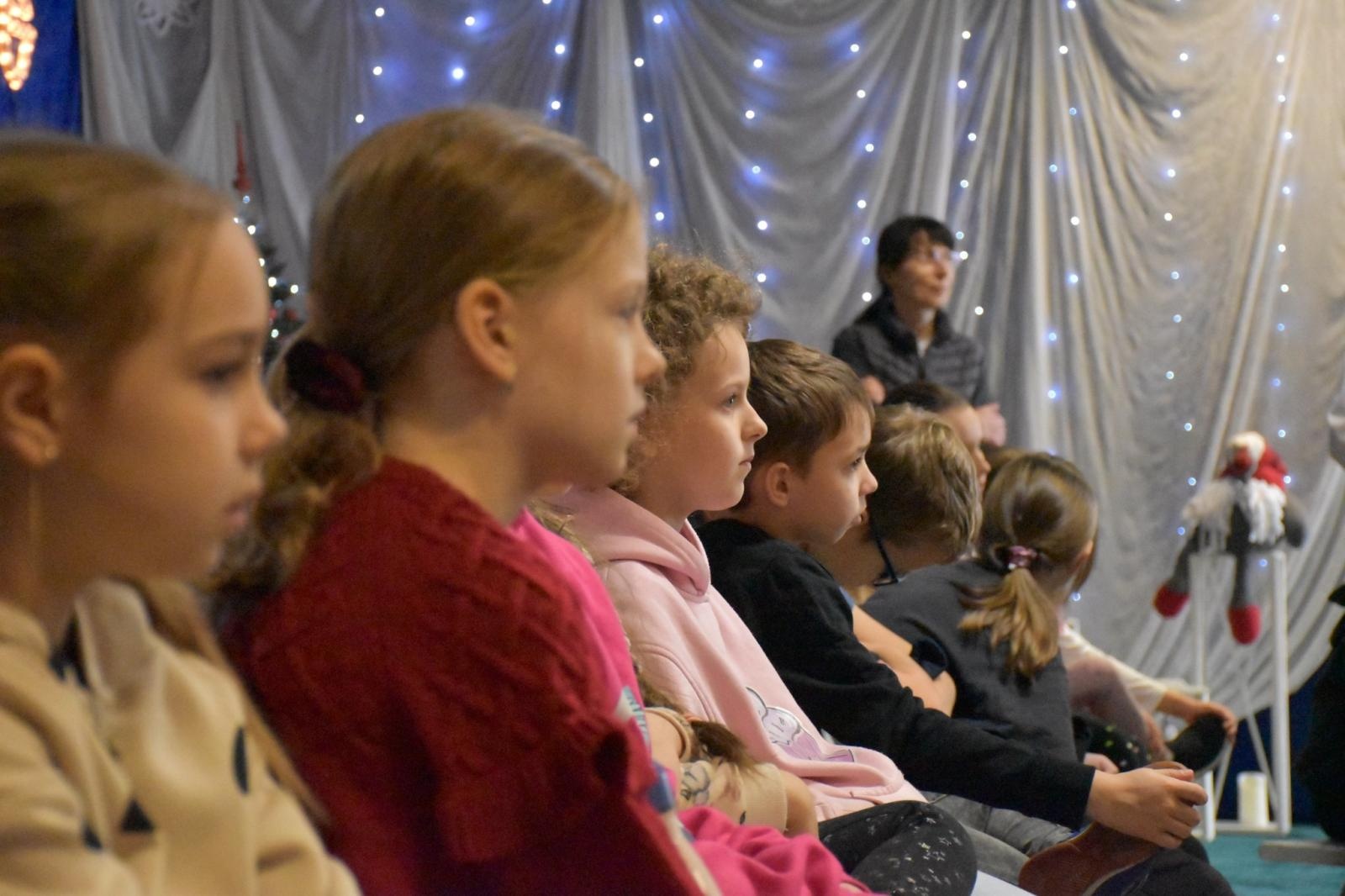 Zdjęcie w galerii na portalu naszwodzislaw.com: Wyjątkowi goście i lekcja regionalizmu w ZSP7 [FOTO] wiadomości z regionu
