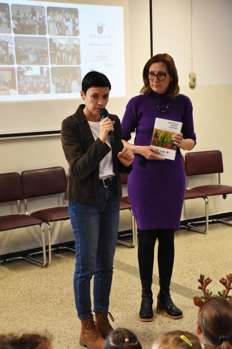 Zdjęcie w galerii na portalu naszwodzislaw.com: Wyjątkowi goście i lekcja regionalizmu w ZSP7 [FOTO] wiadomości z regionu