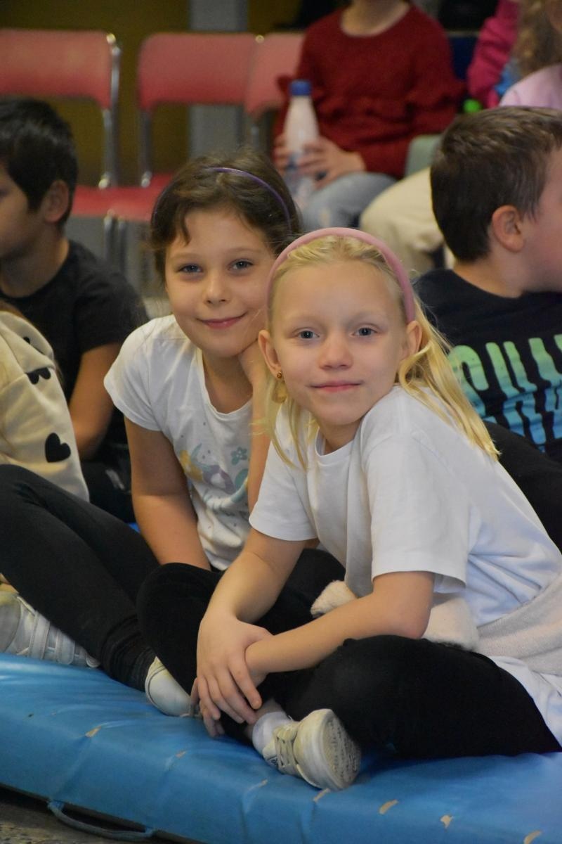 Zdjęcie w galerii na portalu naszwodzislaw.com: Wyjątkowi goście i lekcja regionalizmu w ZSP7 [FOTO] wiadomości z regionu