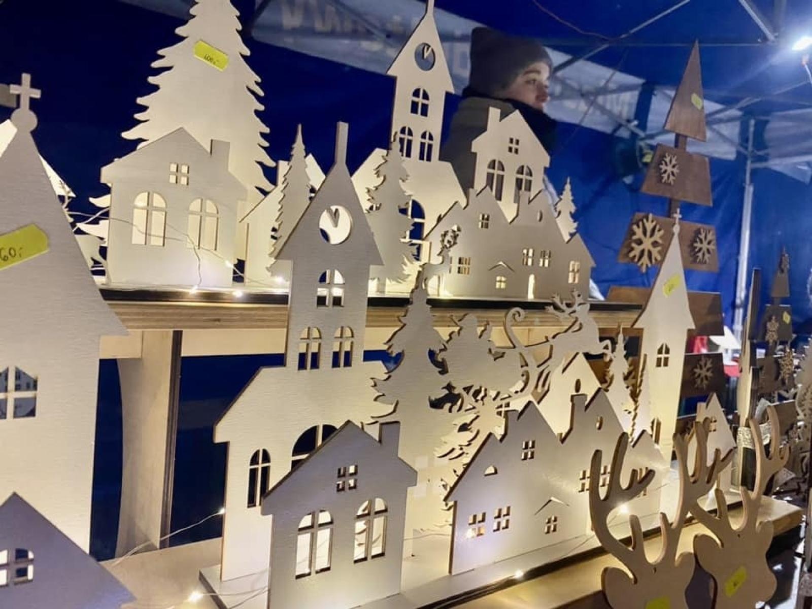 Zdjęcie w galerii na portalu naszwodzislaw.com: Przedszkole numer 1 w Rydułtowach zorganizowało jarmark świąteczny wiadomości z regionu