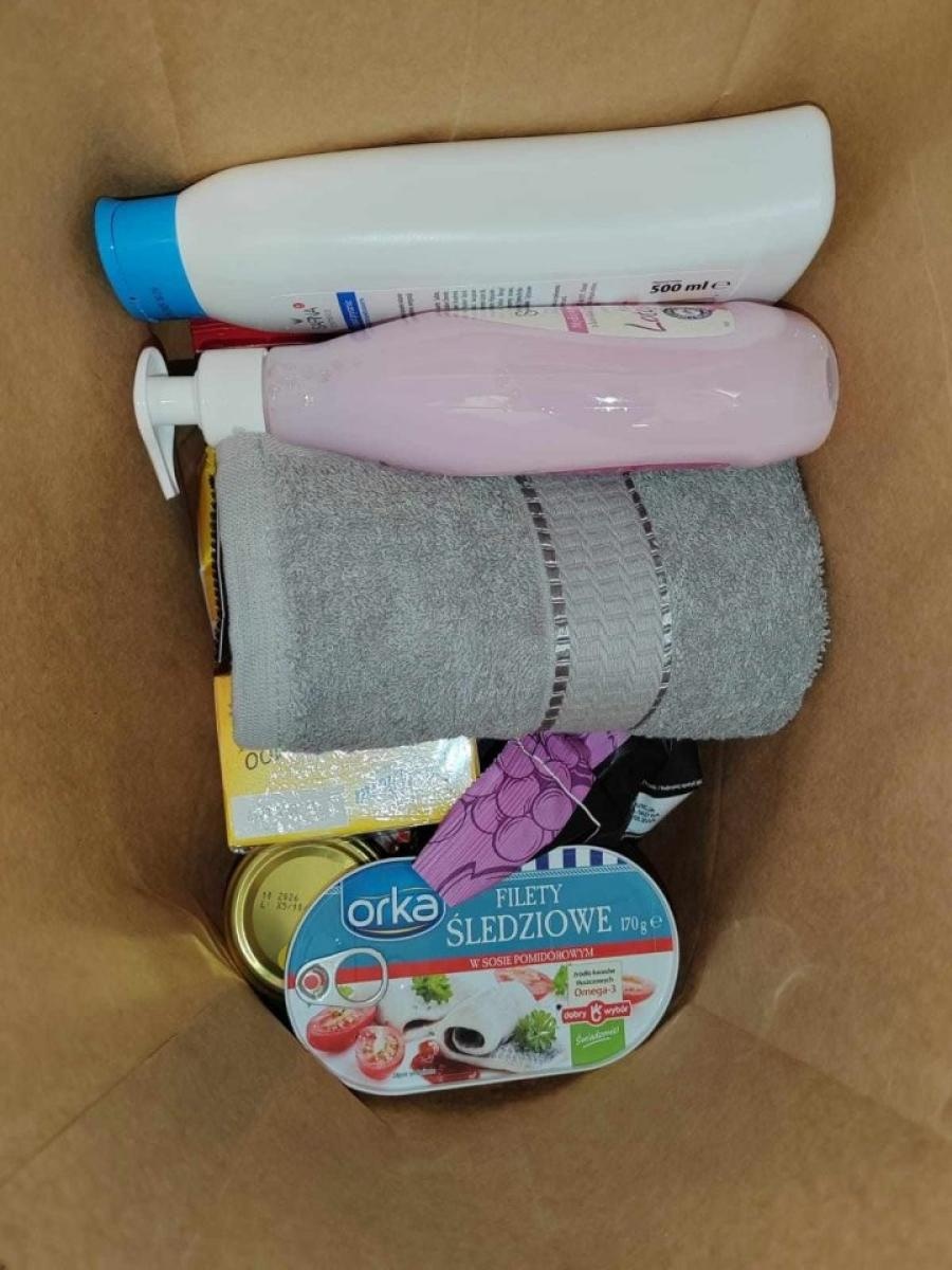 Zdjęcie w galerii na portalu naszwodzislaw.com: Pracownicy rydułtowskiego MOPSu wyruszyli z dobrą nowiną wiadomości z regionu