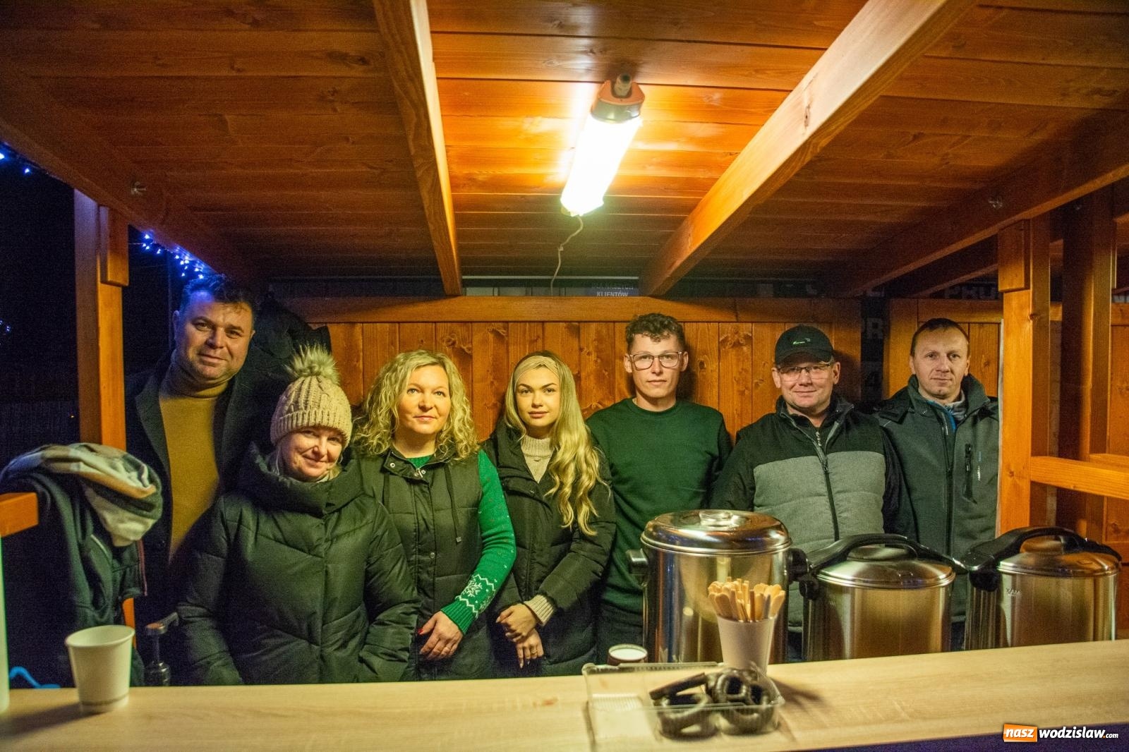 Zdjęcie w galerii na portalu naszwodzislaw.com: Świetlne sanie i laserowe show. Bajkowa Nowa Wioska zaprasza [FOTO i WIDEO] wiadomości z regionu