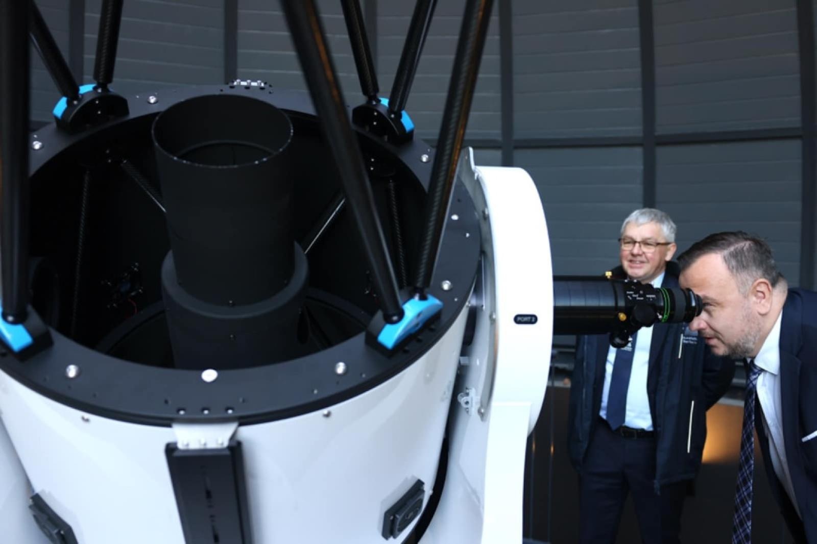 Zdjęcie w galerii na portalu naszwodzislaw.com: W Planetarium Śląskim otwarto dwa nowe obserwatoria astronomiczne wyposażone w nowoczesny sprzęt wiadomości z regionu