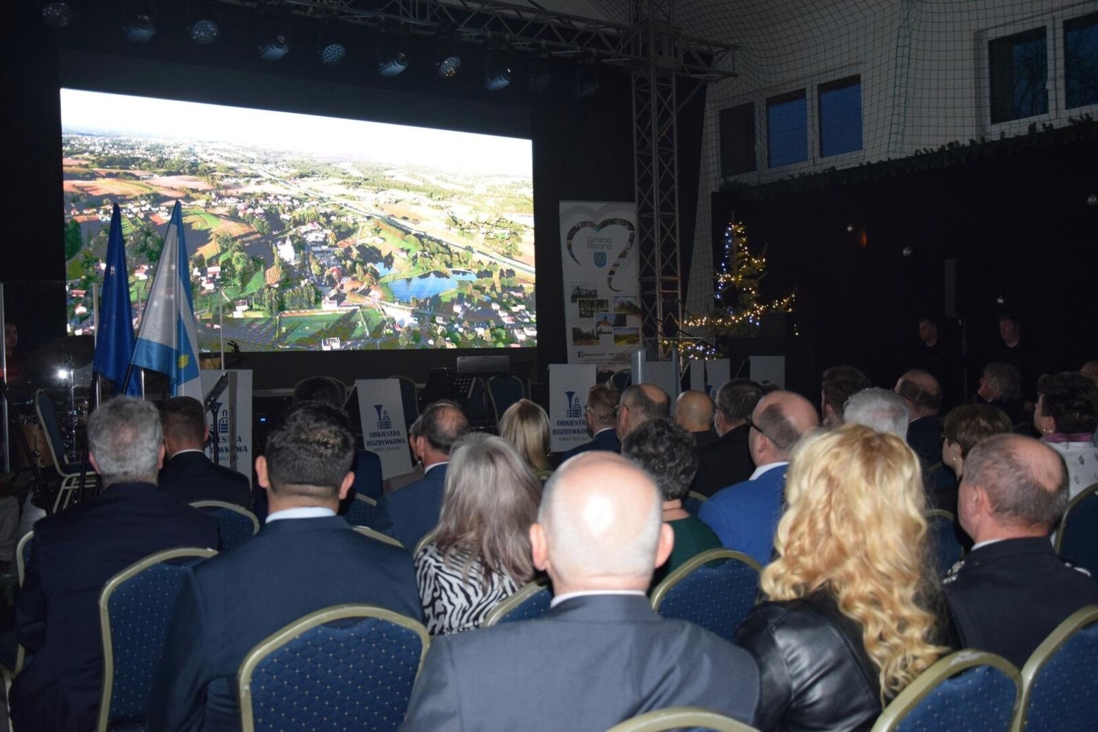 Zdjęcie w galerii na portalu naszwodzislaw.com: Wspaniała uroczystość na jubileusz 50-lecia Gminy Mszana [FOTO] wiadomości z regionu