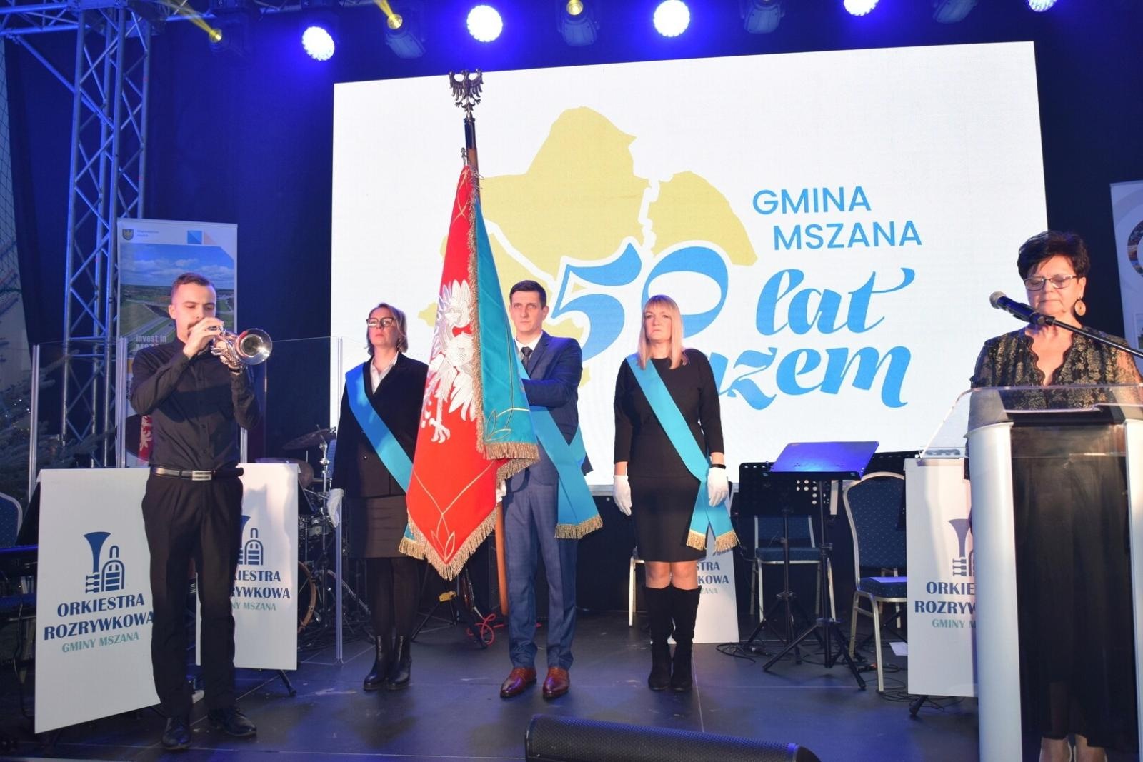 Zdjęcie w galerii na portalu naszwodzislaw.com: Wspaniała uroczystość na jubileusz 50-lecia Gminy Mszana [FOTO] wiadomości z regionu