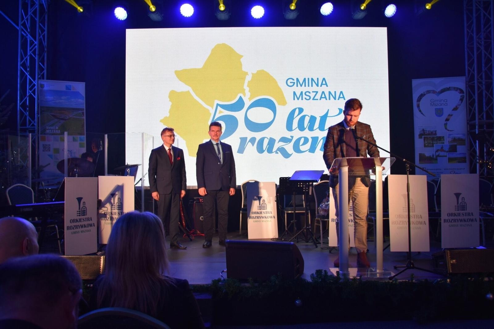 Zdjęcie w galerii na portalu naszwodzislaw.com: Wspaniała uroczystość na jubileusz 50-lecia Gminy Mszana [FOTO] wiadomości z regionu