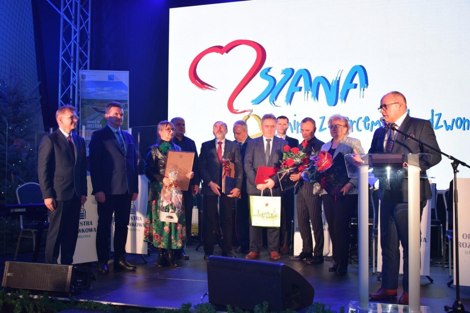 Zdjęcie w galerii na portalu naszwodzislaw.com: Wspaniała uroczystość na jubileusz 50-lecia Gminy Mszana [FOTO] wiadomości z regionu