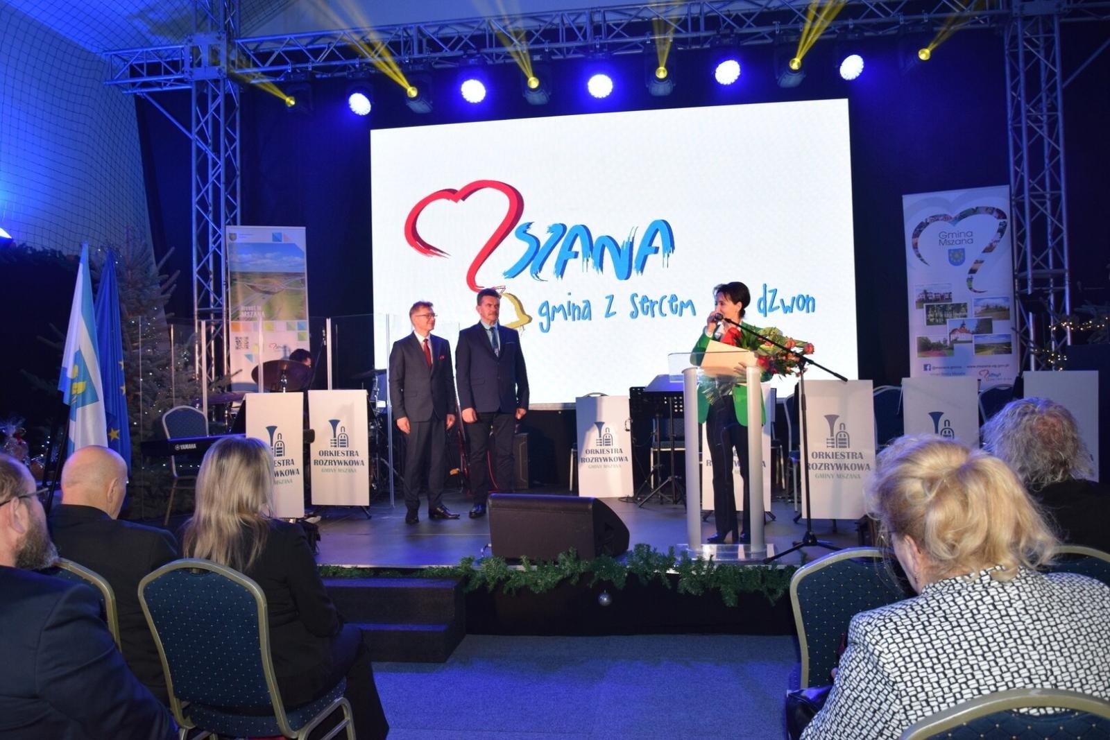 Zdjęcie w galerii na portalu naszwodzislaw.com: Wspaniała uroczystość na jubileusz 50-lecia Gminy Mszana [FOTO] wiadomości z regionu