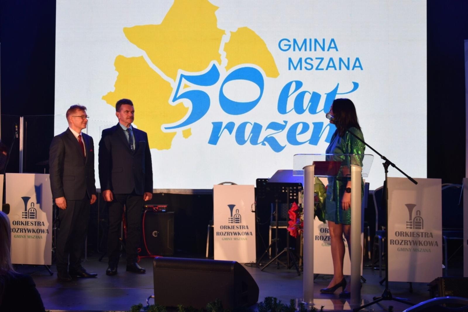 Zdjęcie w galerii na portalu naszwodzislaw.com: Wspaniała uroczystość na jubileusz 50-lecia Gminy Mszana [FOTO] wiadomości z regionu