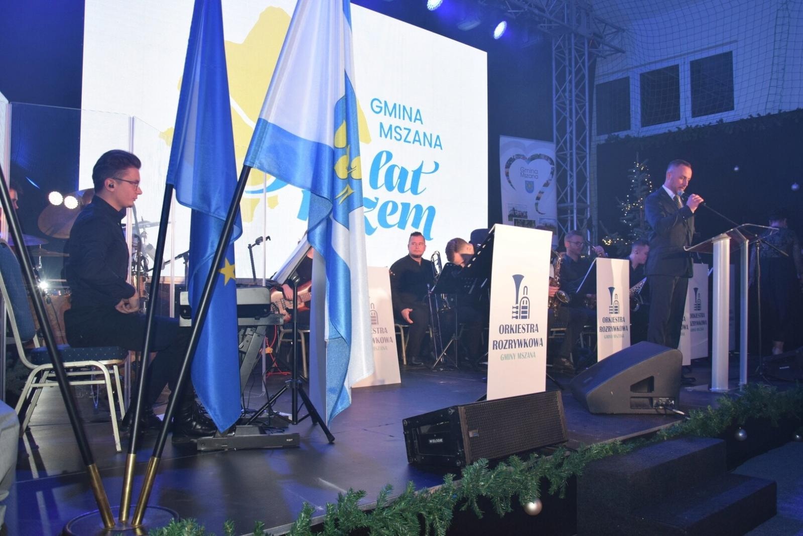 Zdjęcie w galerii na portalu naszwodzislaw.com: Wspaniała uroczystość na jubileusz 50-lecia Gminy Mszana [FOTO] wiadomości z regionu