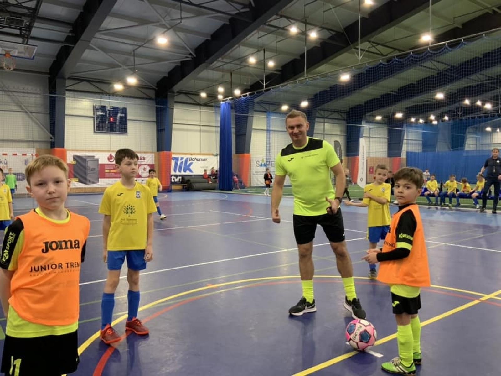 Zdjęcie w galerii na portalu naszwodzislaw.com: Piłkarze rocznika 2015 rywalizowali w Bohuminie [FOTO] wiadomości z regionu