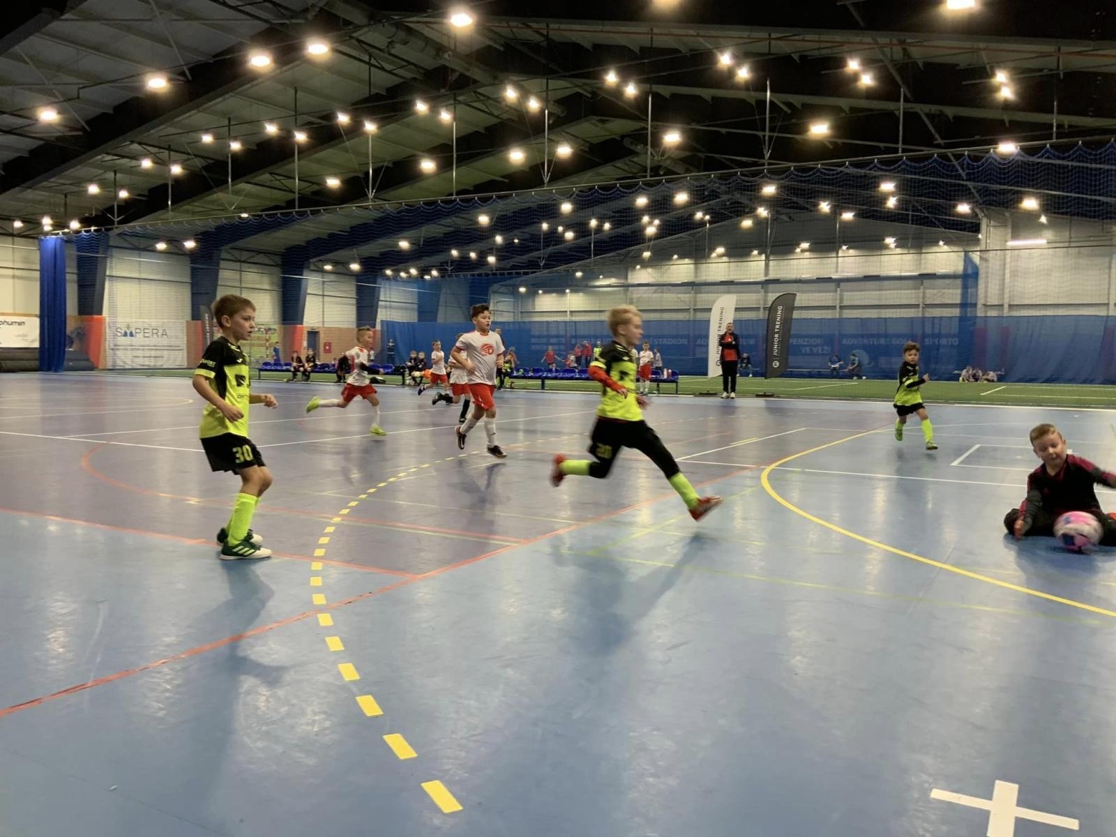 Zdjęcie w galerii na portalu naszwodzislaw.com: Piłkarze rocznika 2015 rywalizowali w Bohuminie [FOTO] wiadomości z regionu