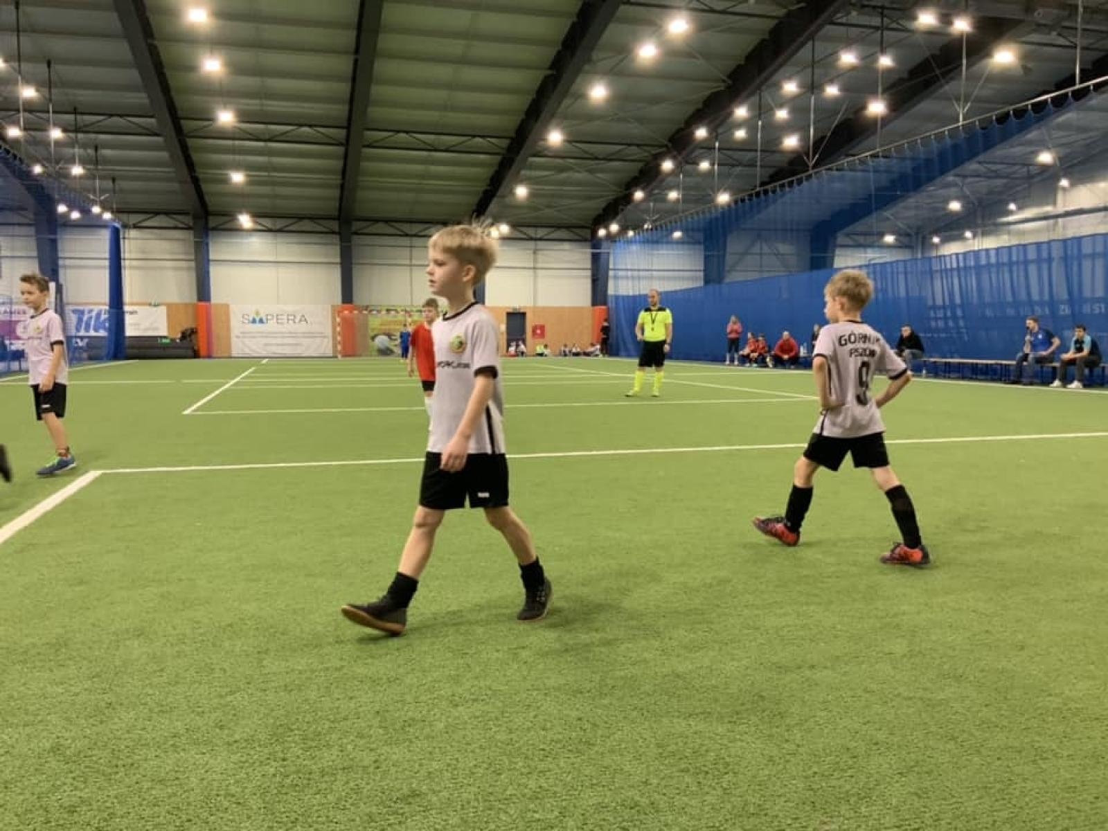 Zdjęcie w galerii na portalu naszwodzislaw.com: Piłkarze rocznika 2015 rywalizowali w Bohuminie [FOTO] wiadomości z regionu