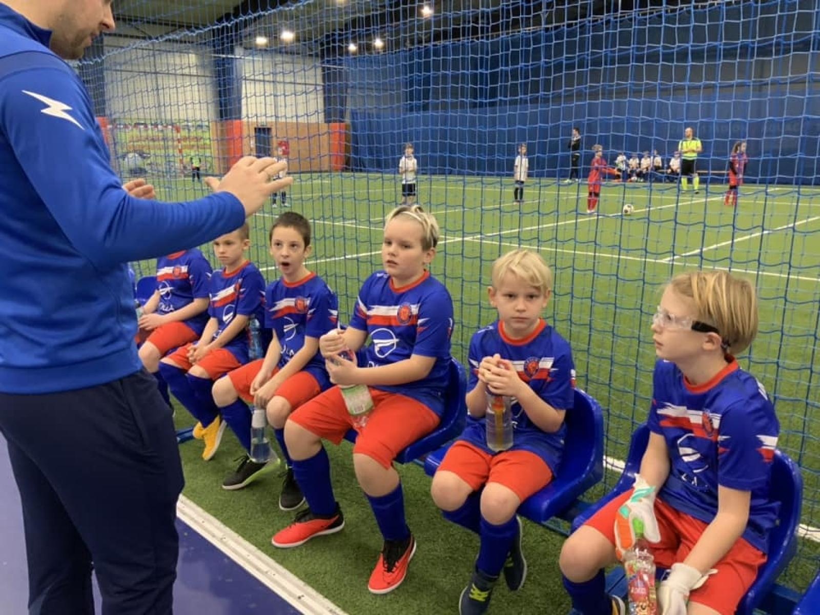 Zdjęcie w galerii na portalu naszwodzislaw.com: Piłkarze rocznika 2015 rywalizowali w Bohuminie [FOTO] wiadomości z regionu