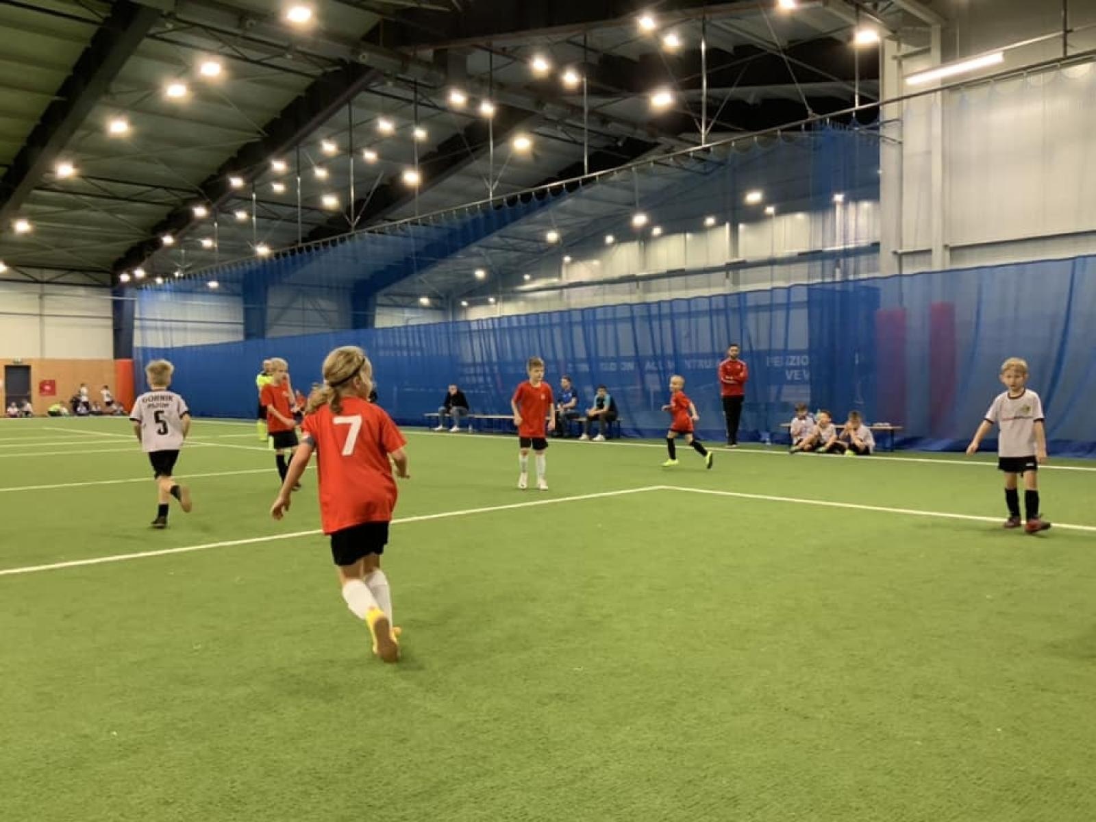 Zdjęcie w galerii na portalu naszwodzislaw.com: Piłkarze rocznika 2015 rywalizowali w Bohuminie [FOTO] wiadomości z regionu