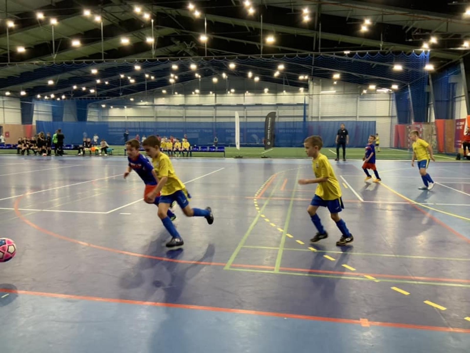 Zdjęcie w galerii na portalu naszwodzislaw.com: Piłkarze rocznika 2015 rywalizowali w Bohuminie [FOTO] wiadomości z regionu