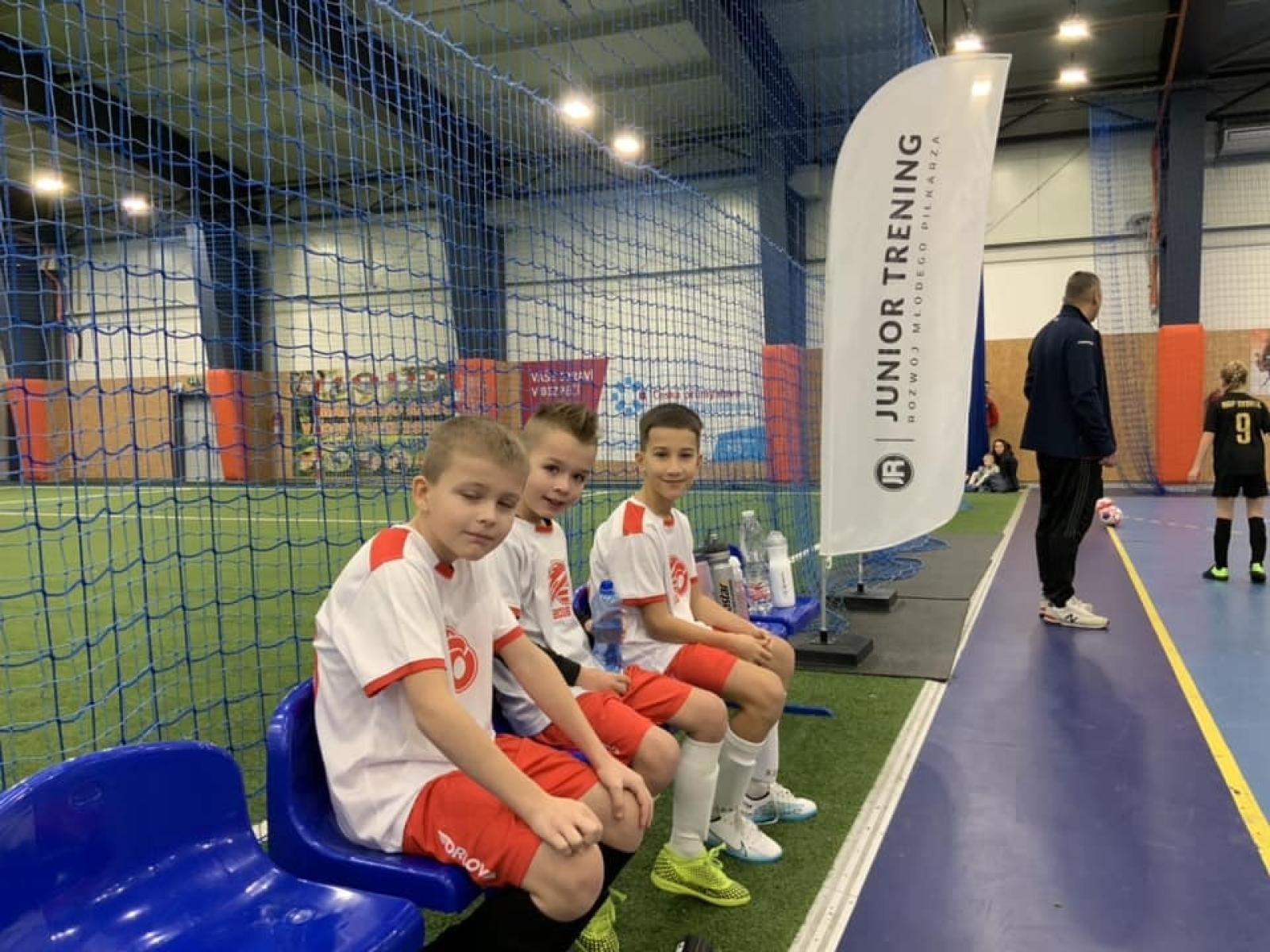 Zdjęcie w galerii na portalu naszwodzislaw.com: Piłkarze rocznika 2015 rywalizowali w Bohuminie [FOTO] wiadomości z regionu