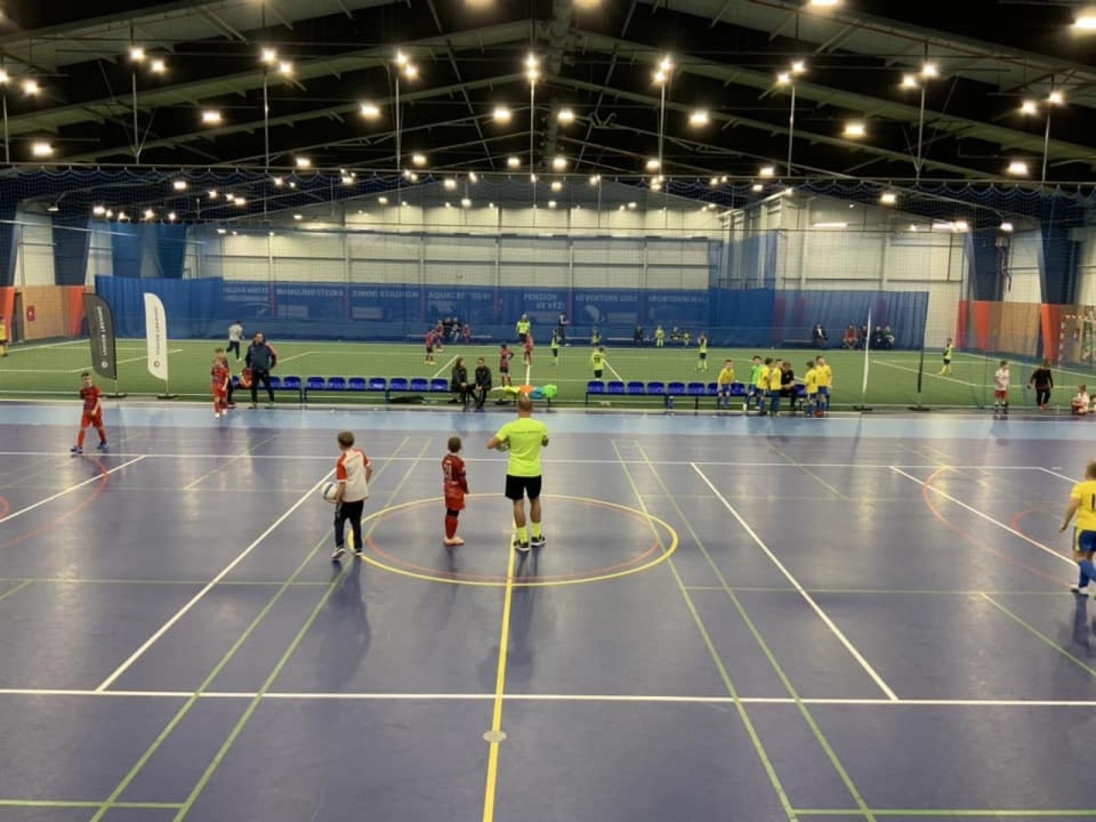 Zdjęcie w galerii na portalu naszwodzislaw.com: Piłkarze rocznika 2015 rywalizowali w Bohuminie [FOTO] wiadomości z regionu