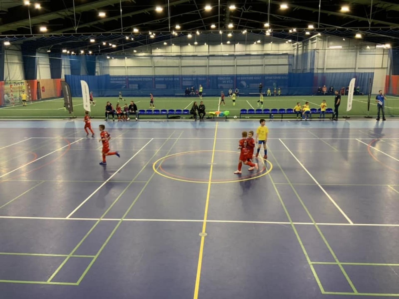 Zdjęcie w galerii na portalu naszwodzislaw.com: Piłkarze rocznika 2015 rywalizowali w Bohuminie [FOTO] wiadomości z regionu