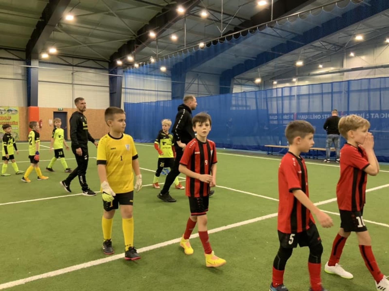 Zdjęcie w galerii na portalu naszwodzislaw.com: Piłkarze rocznika 2015 rywalizowali w Bohuminie [FOTO] wiadomości z regionu