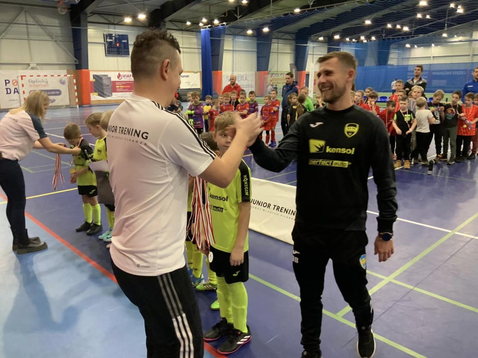 Zdjęcie w galerii na portalu naszwodzislaw.com: Piłkarze rocznika 2015 rywalizowali w Bohuminie [FOTO] wiadomości z regionu