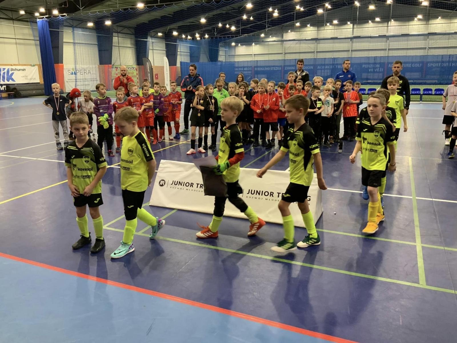 Zdjęcie w galerii na portalu naszwodzislaw.com: Piłkarze rocznika 2015 rywalizowali w Bohuminie [FOTO] wiadomości z regionu