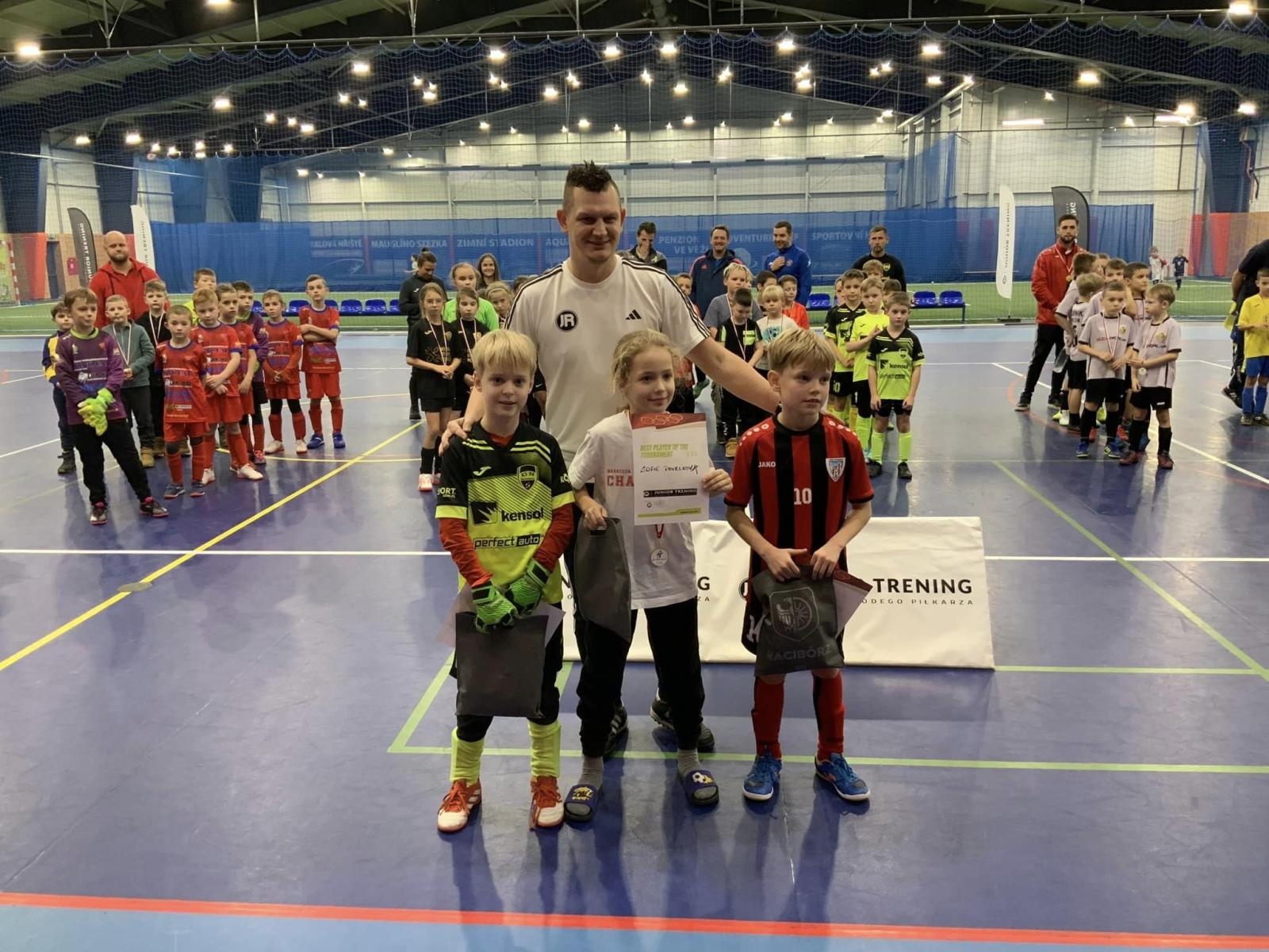 Zdjęcie w galerii na portalu naszwodzislaw.com: Piłkarze rocznika 2015 rywalizowali w Bohuminie [FOTO] wiadomości z regionu