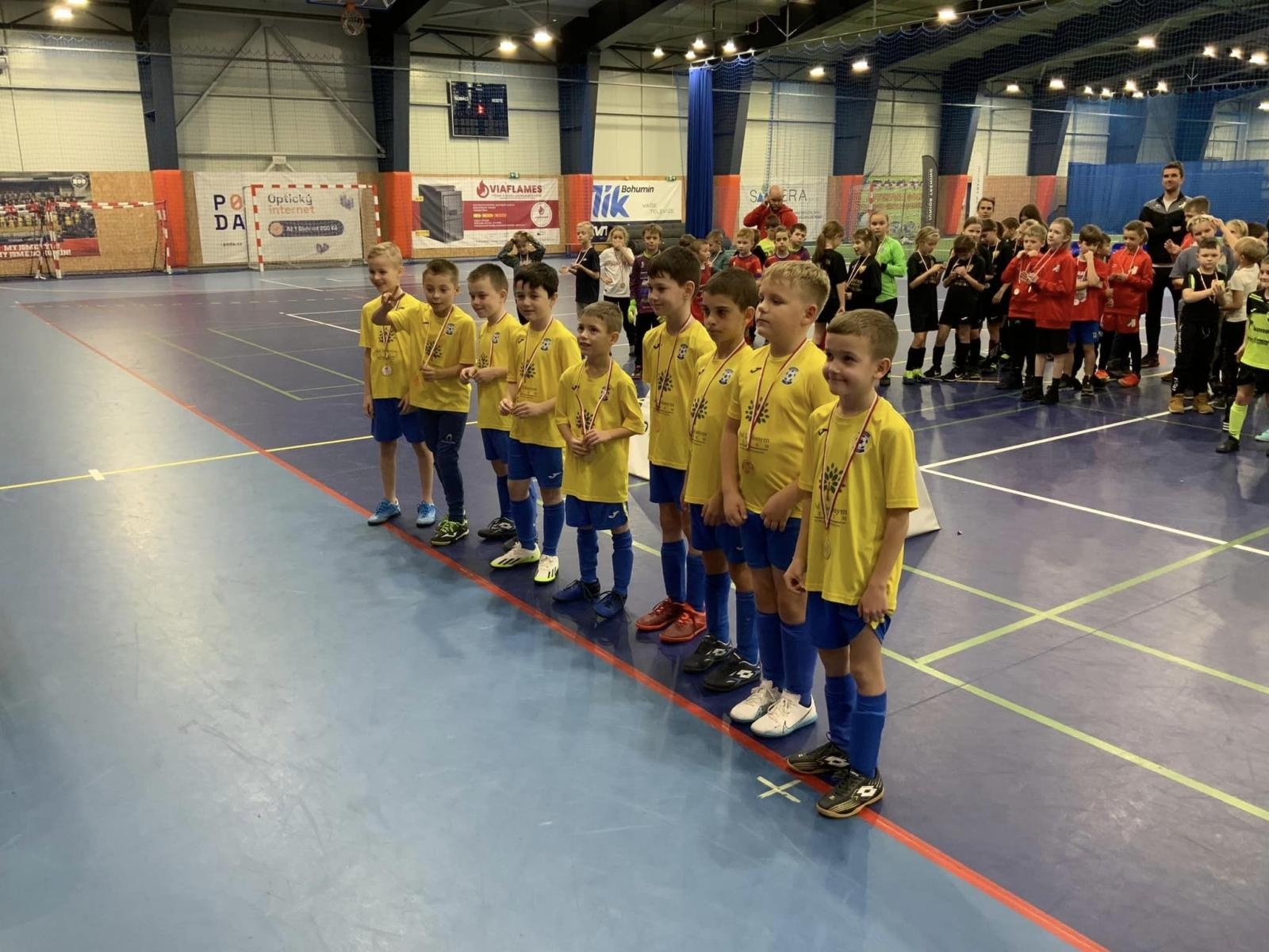 Zdjęcie w galerii na portalu naszwodzislaw.com: Piłkarze rocznika 2015 rywalizowali w Bohuminie [FOTO] wiadomości z regionu