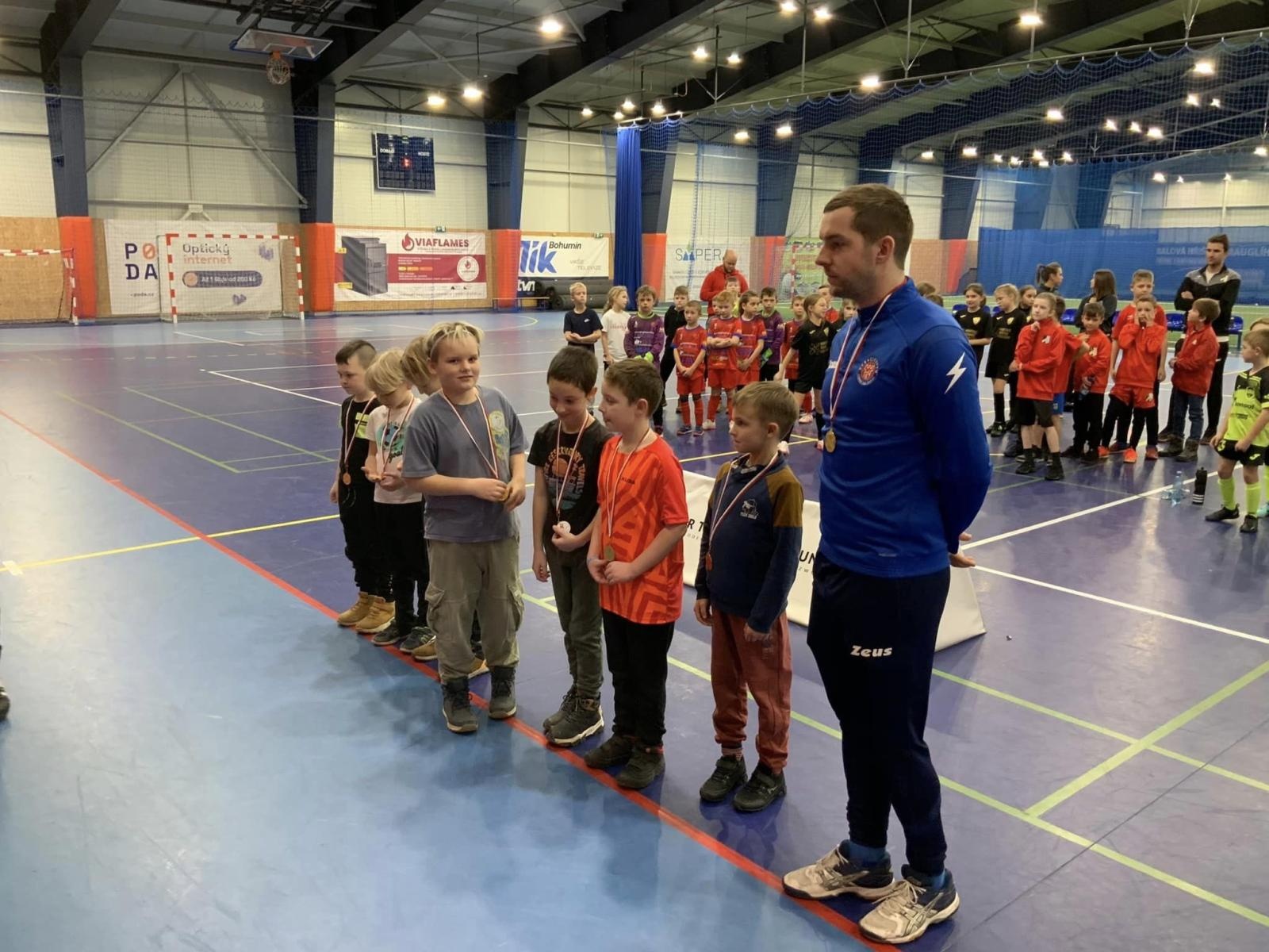 Zdjęcie w galerii na portalu naszwodzislaw.com: Piłkarze rocznika 2015 rywalizowali w Bohuminie [FOTO] wiadomości z regionu