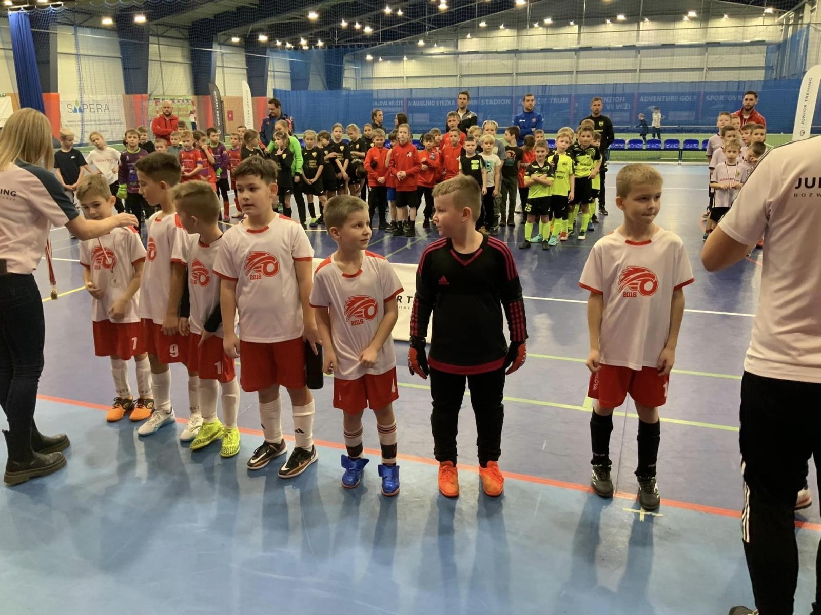 Zdjęcie w galerii na portalu naszwodzislaw.com: Piłkarze rocznika 2015 rywalizowali w Bohuminie [FOTO] wiadomości z regionu