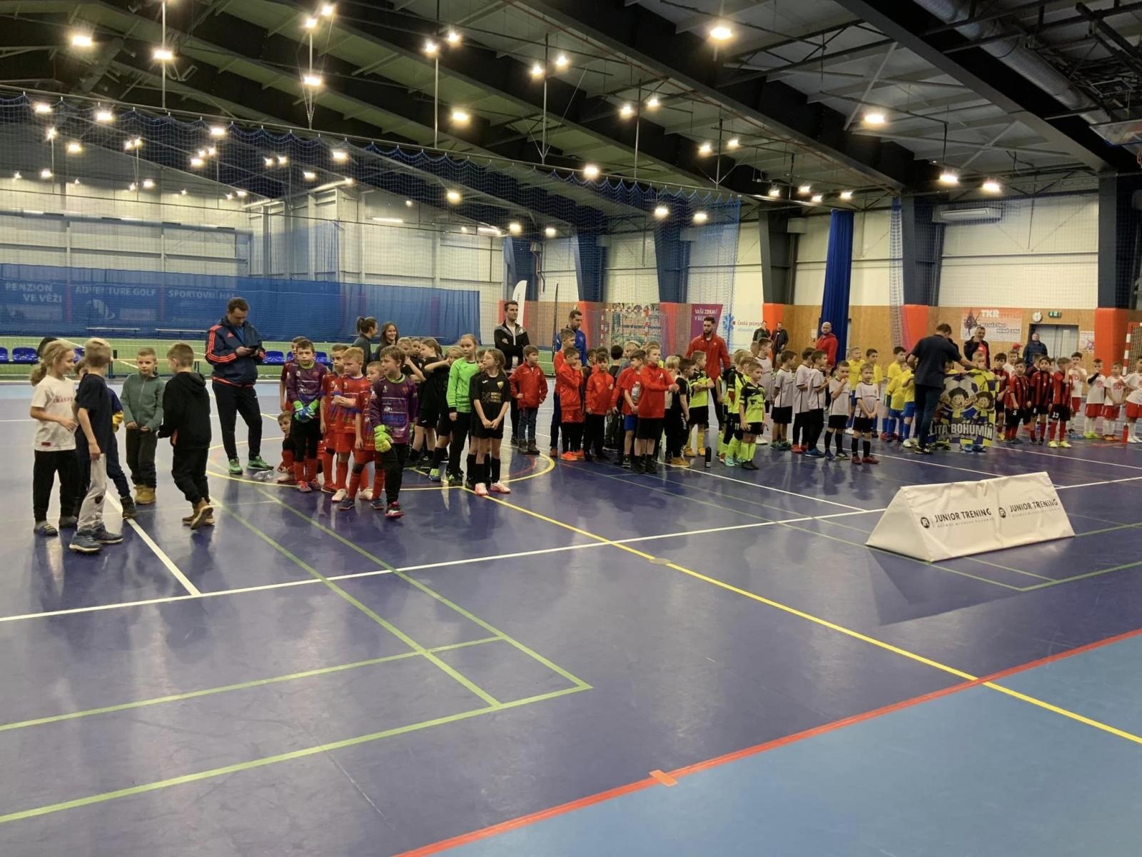 Zdjęcie w galerii na portalu naszwodzislaw.com: Piłkarze rocznika 2015 rywalizowali w Bohuminie [FOTO] wiadomości z regionu