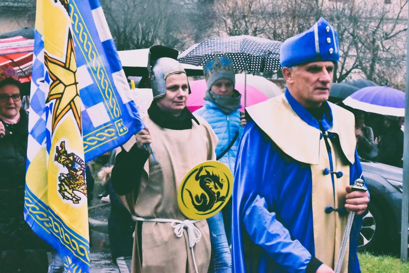 Zdjęcie w galerii na portalu naszwodzislaw.com: Ulicami Skrbeńska przeszedł Orszak Trzech Króli [FOTO] wiadomości z regionu