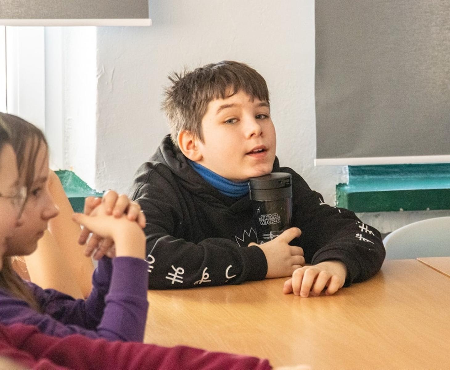 Zdjęcie w galerii na portalu naszwodzislaw.com: W Dziesiątce rozmawiali o przemocy rówieśniczej wiadomości z regionu