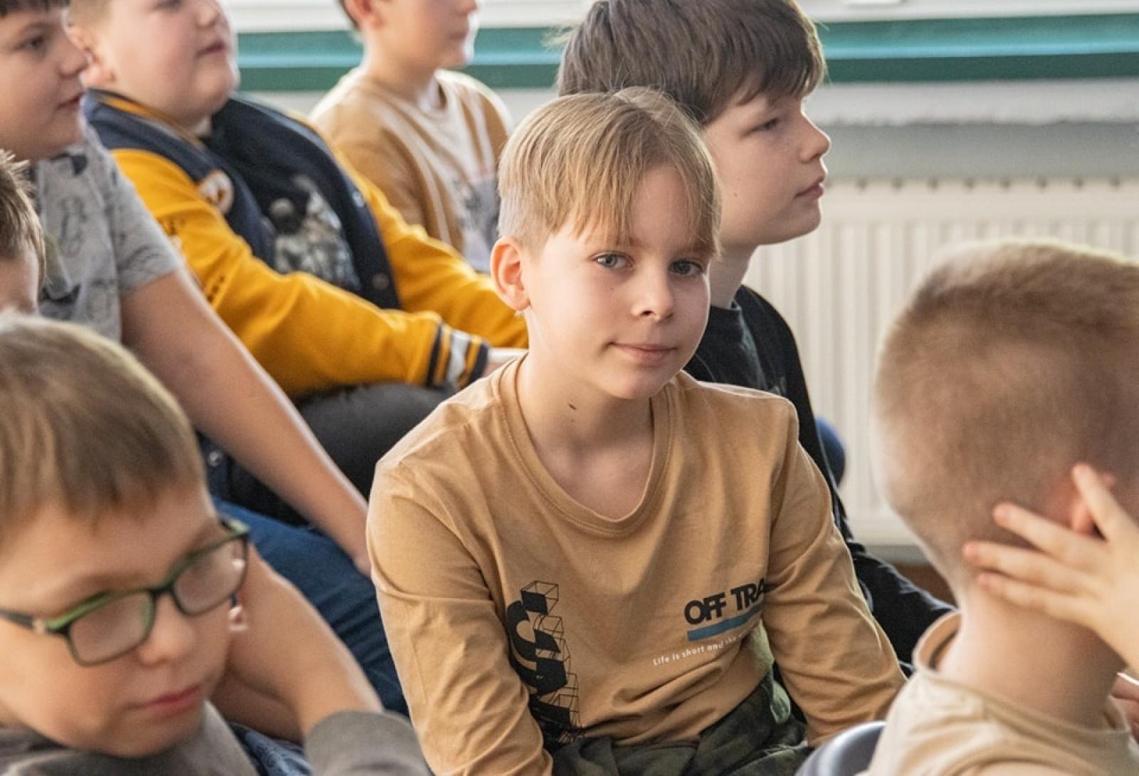 Zdjęcie w galerii na portalu naszwodzislaw.com: W Dziesiątce rozmawiali o przemocy rówieśniczej wiadomości z regionu