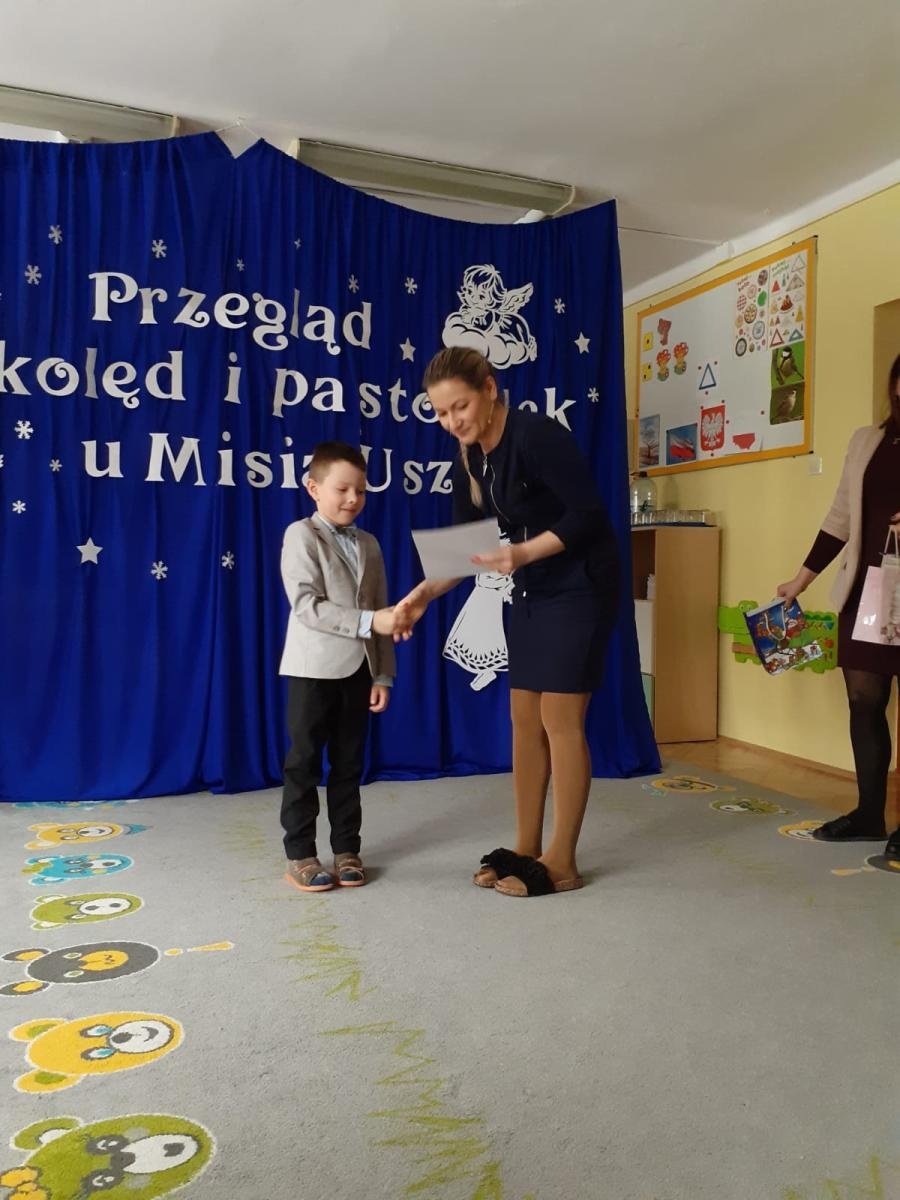 Zdjęcie w galerii na portalu naszwodzislaw.com: Przegląd kolęd i pastorałek u Misia Uszatka w Pszowie wiadomości z regionu