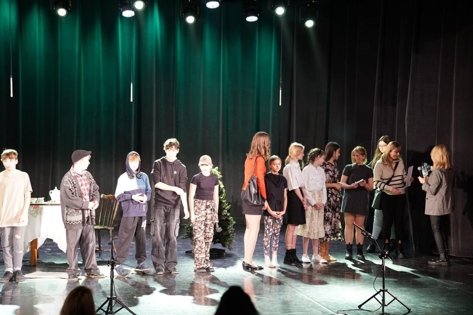 Zdjęcie w galerii na portalu naszwodzislaw.com: Miejski Festiwal Widowisk Jasełkowych. Znamy wyniki wiadomości z regionu