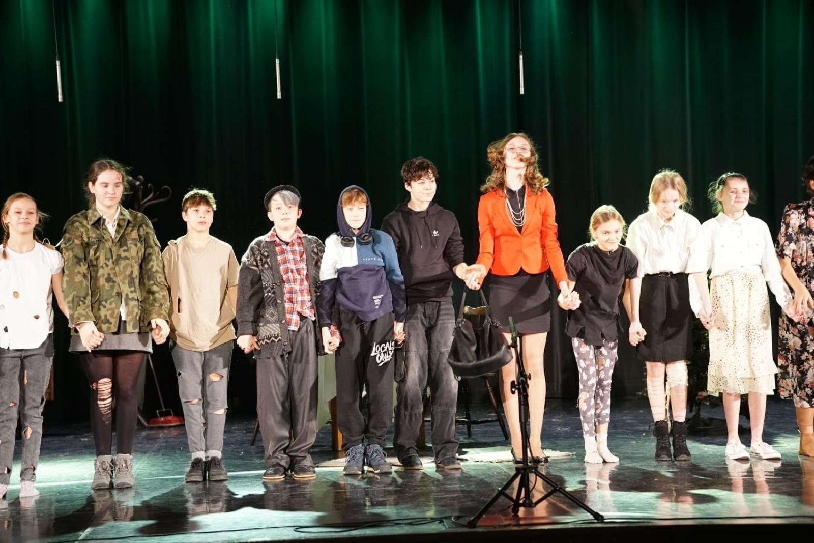 Zdjęcie w galerii na portalu naszwodzislaw.com: Miejski Festiwal Widowisk Jasełkowych. Znamy wyniki wiadomości z regionu