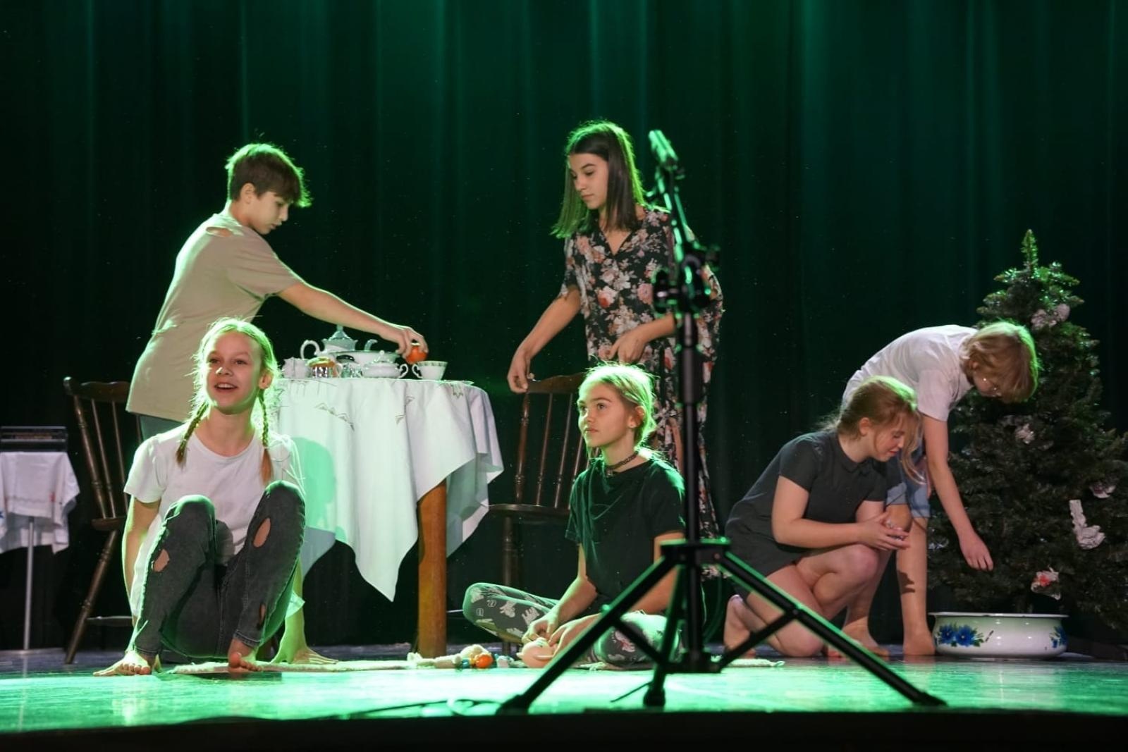 Zdjęcie w galerii na portalu naszwodzislaw.com: Miejski Festiwal Widowisk Jasełkowych. Znamy wyniki wiadomości z regionu