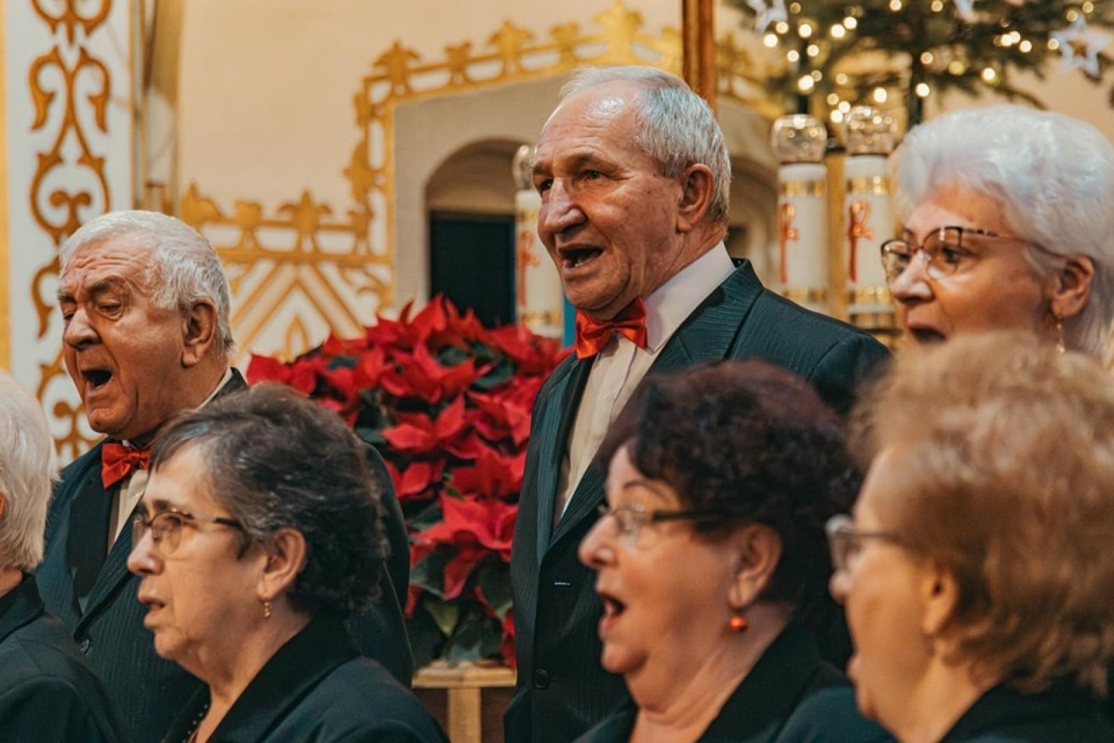 Zdjęcie w galerii na portalu naszwodzislaw.com: Wyśpiewali najpiękniejsze kolędy i pastorałki [FOTO] wiadomości z regionu