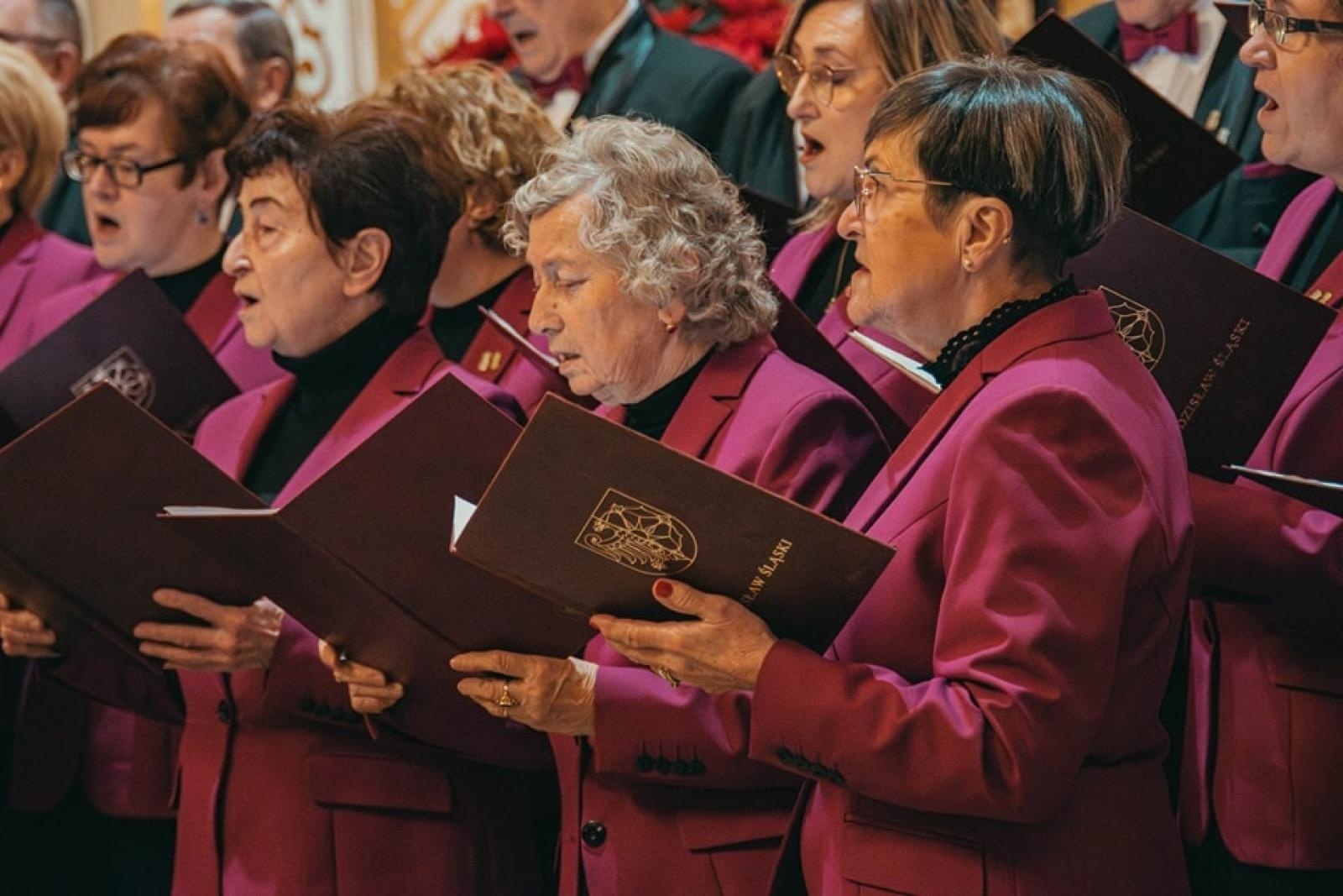 Zdjęcie w galerii na portalu naszwodzislaw.com: Wyśpiewali najpiękniejsze kolędy i pastorałki [FOTO] wiadomości z regionu