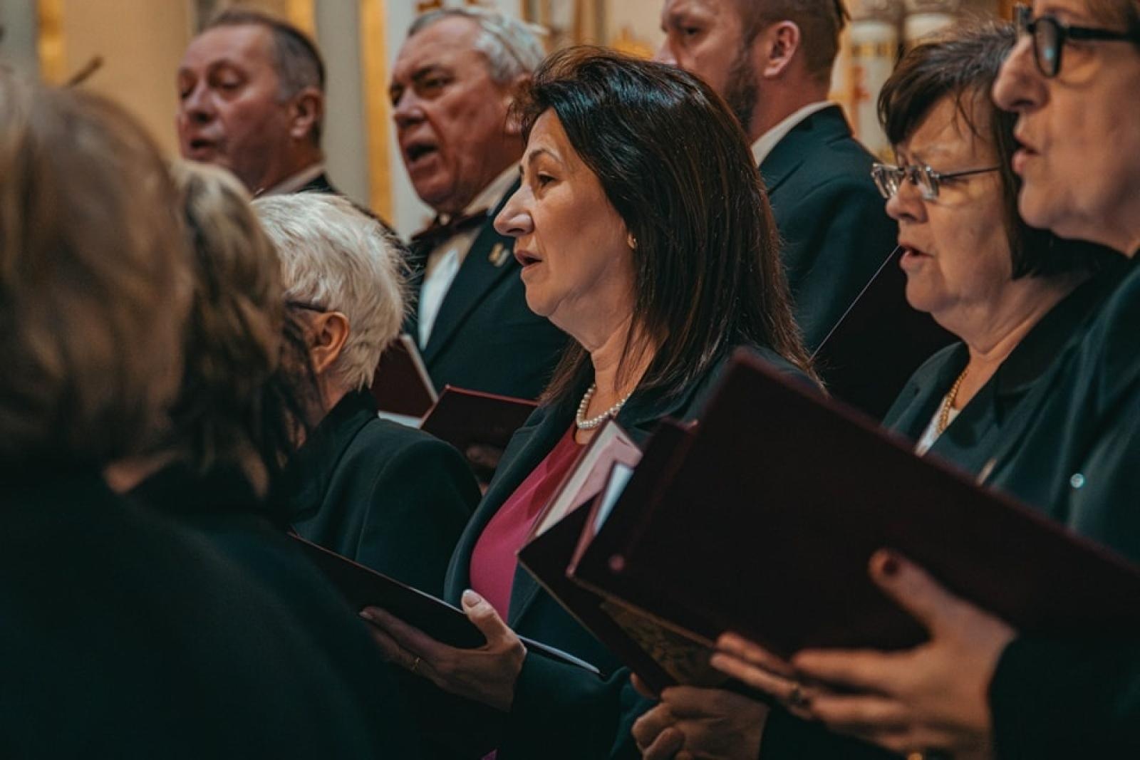 Zdjęcie w galerii na portalu naszwodzislaw.com: Wyśpiewali najpiękniejsze kolędy i pastorałki [FOTO] wiadomości z regionu