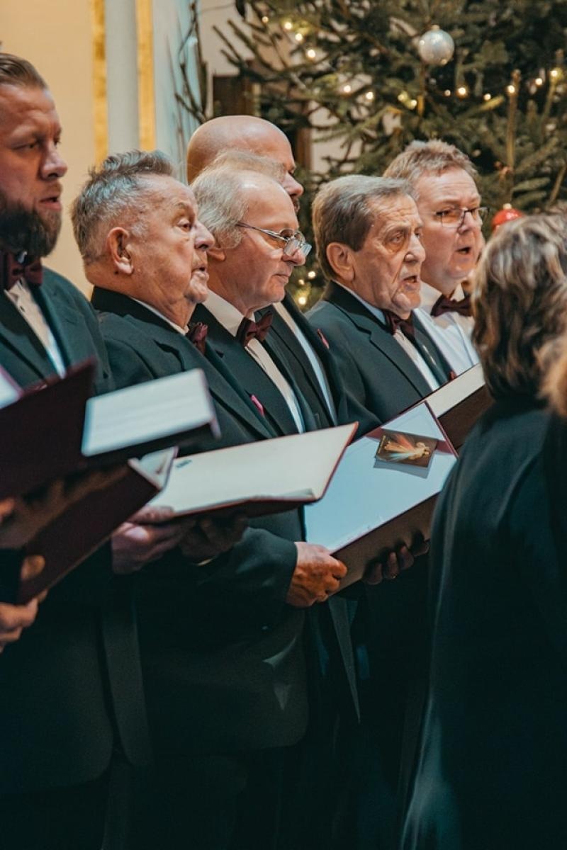 Zdjęcie w galerii na portalu naszwodzislaw.com: Wyśpiewali najpiękniejsze kolędy i pastorałki [FOTO] wiadomości z regionu