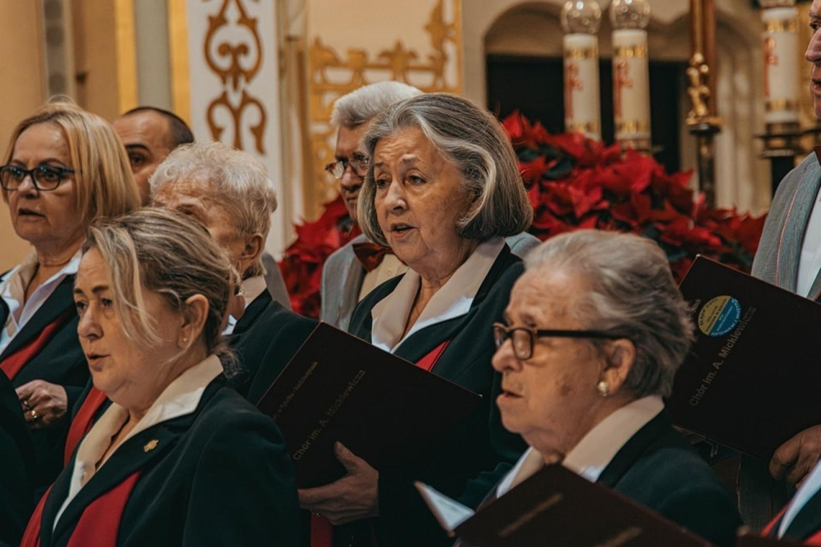 Zdjęcie w galerii na portalu naszwodzislaw.com: Wyśpiewali najpiękniejsze kolędy i pastorałki [FOTO] wiadomości z regionu