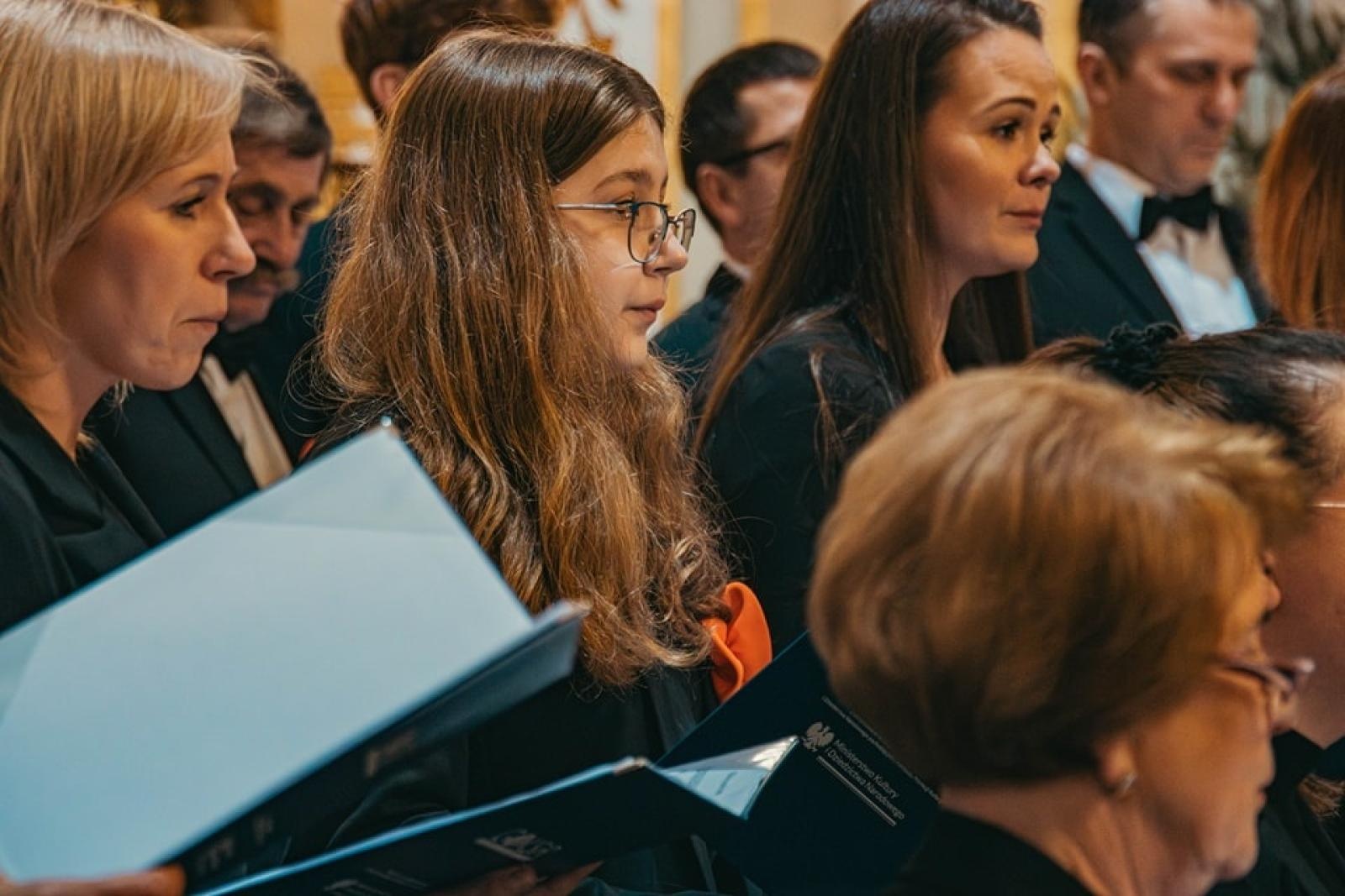 Zdjęcie w galerii na portalu naszwodzislaw.com: Wyśpiewali najpiękniejsze kolędy i pastorałki [FOTO] wiadomości z regionu