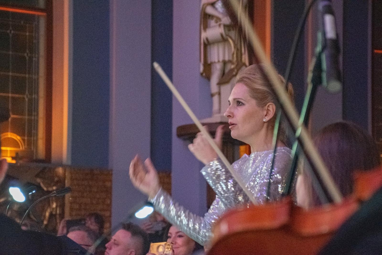 Zdjęcie w galerii na portalu naszwodzislaw.com: Koncert kolęd z owacjami na stojąco [FOTO i WIDEO] wiadomości z regionu