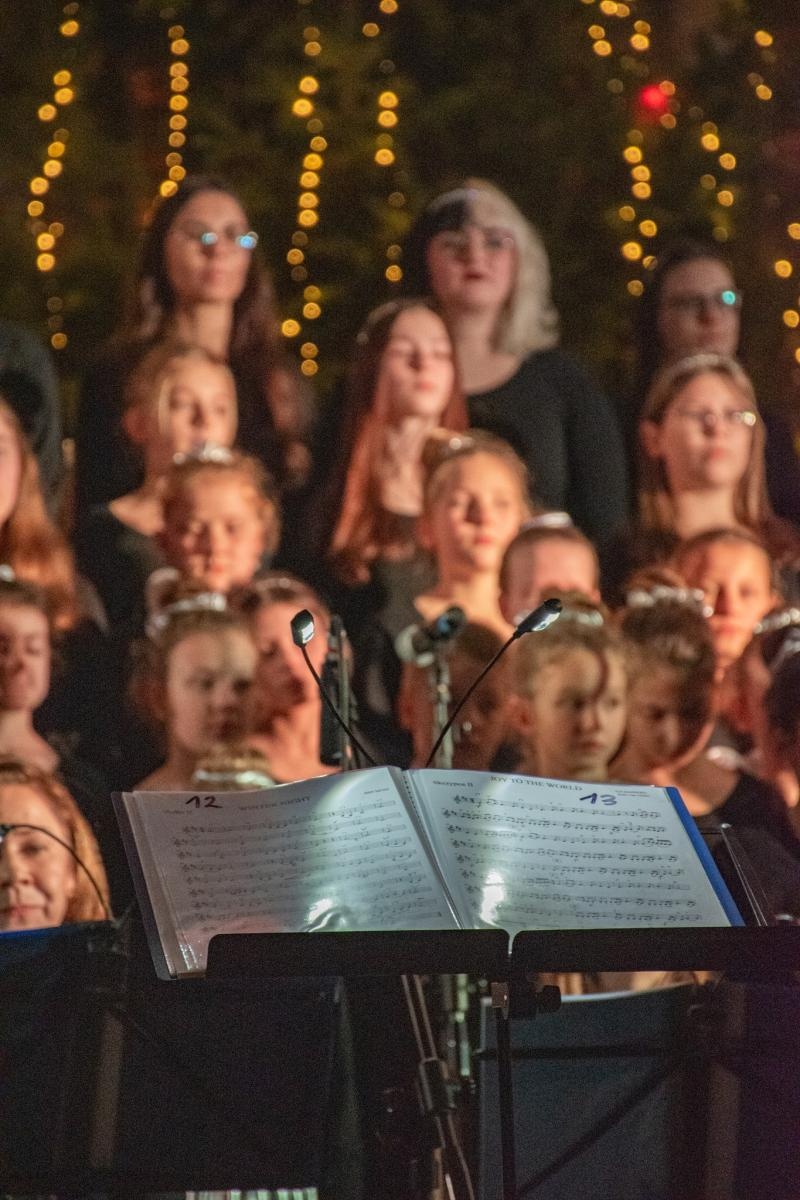 Zdjęcie w galerii na portalu naszwodzislaw.com: Koncert kolęd z owacjami na stojąco [FOTO i WIDEO] wiadomości z regionu